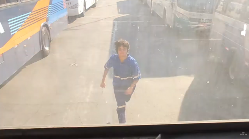 [2020 - A mulher cobradora em sua missão de cobrar]